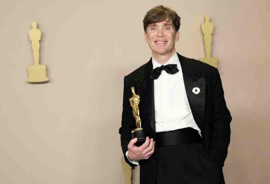 Viva lo smoking creativo degli attori sul red carpet