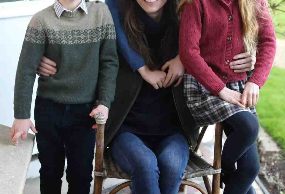 La foto di Kate è un altro pasticcio di comunicazione che Elisabetta avrebbe evitato