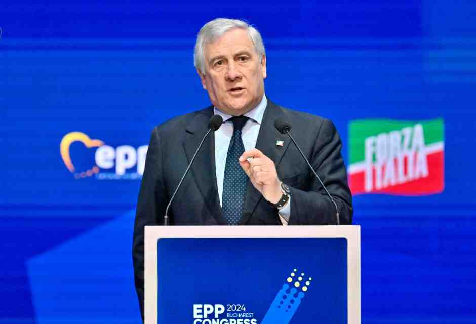 Perché Forza Italia sta riuscendo dove Renzi e Calenda hanno difficoltà. Parlano i sondaggisti