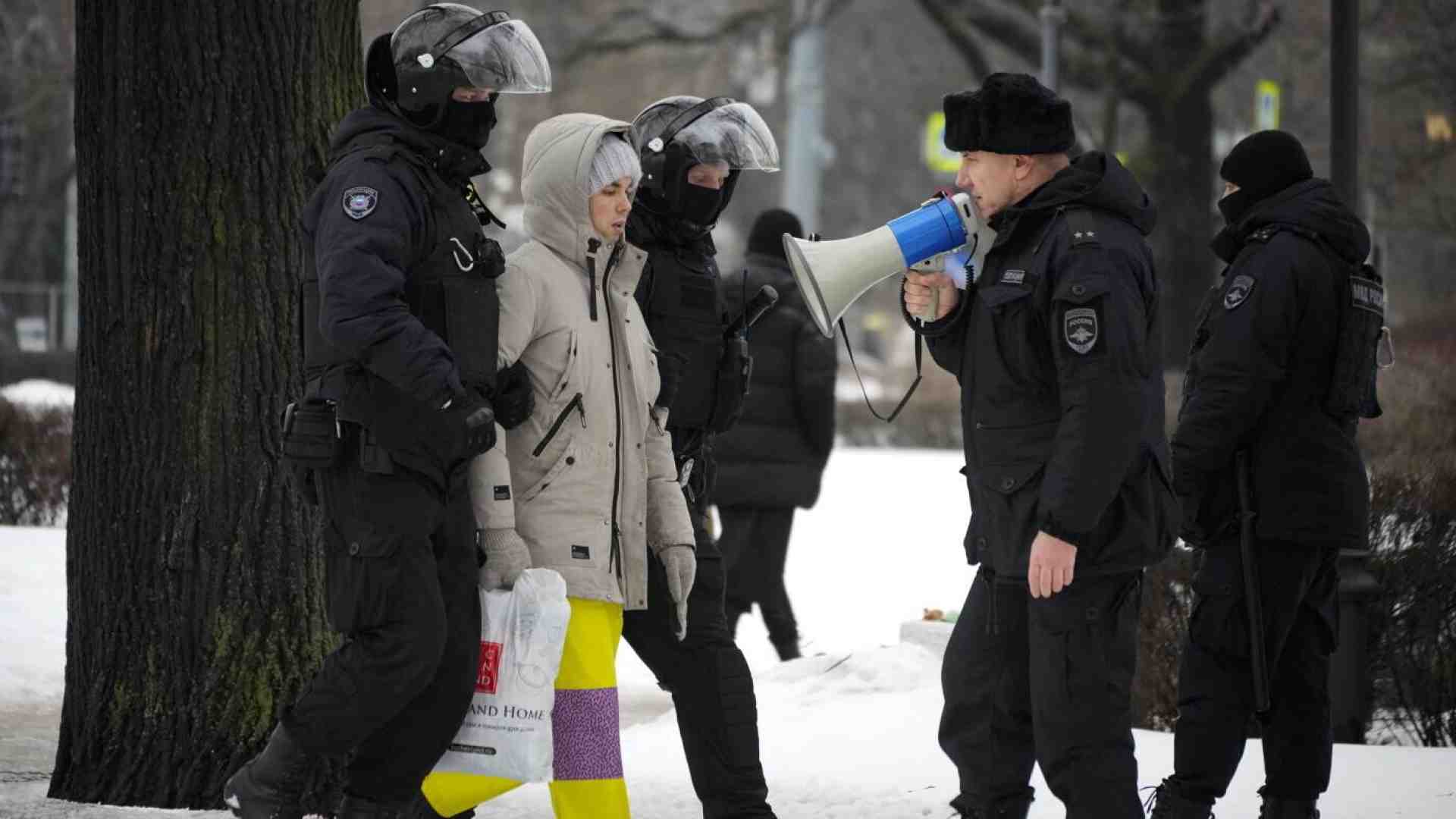 Come sommare gli scricchiolii per arrivare al fracasso del regime russo