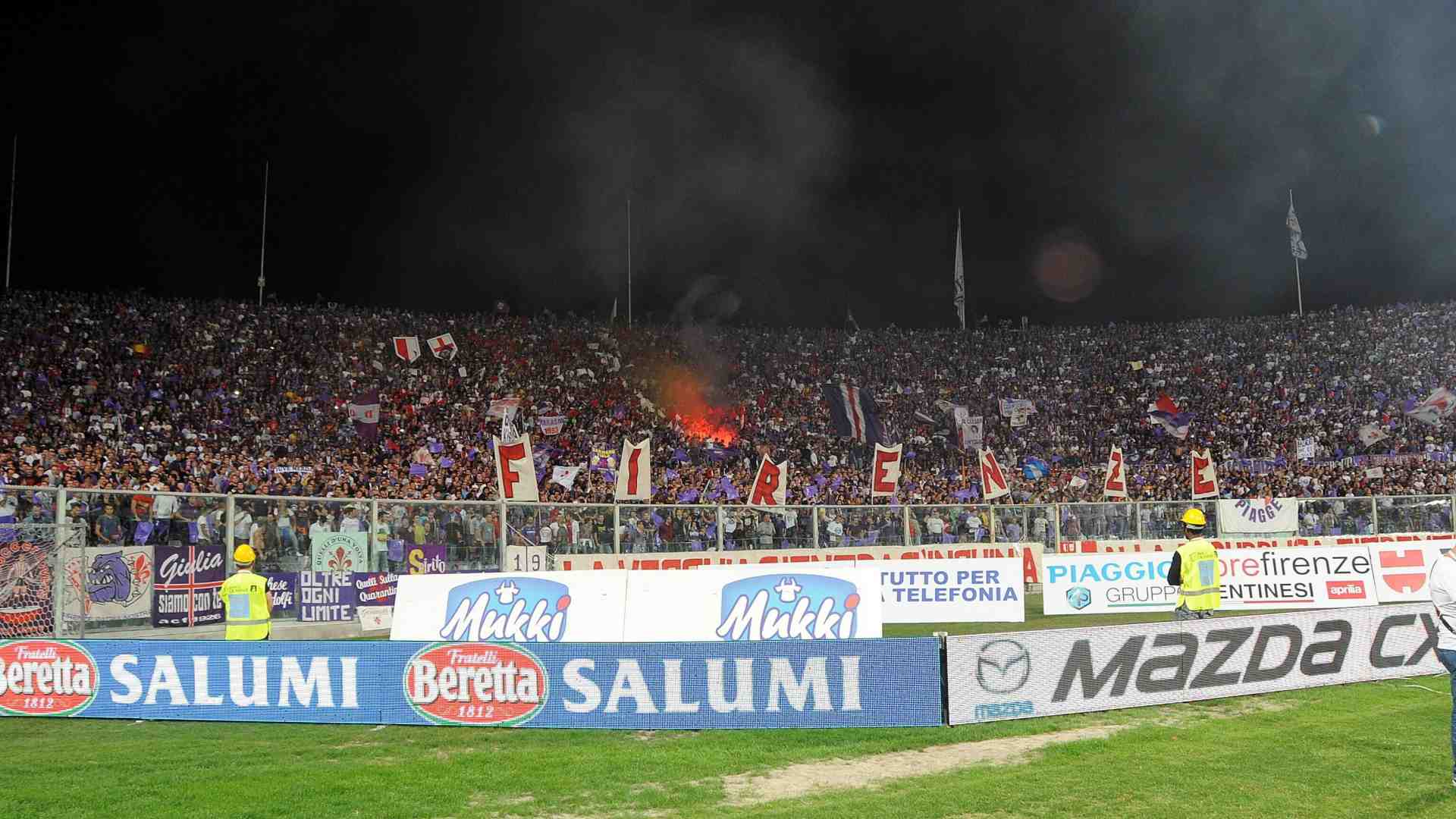 La Curva Fiesole della Fiorentina contro il Maccabi: prima del calcio viene l’identità nazionale