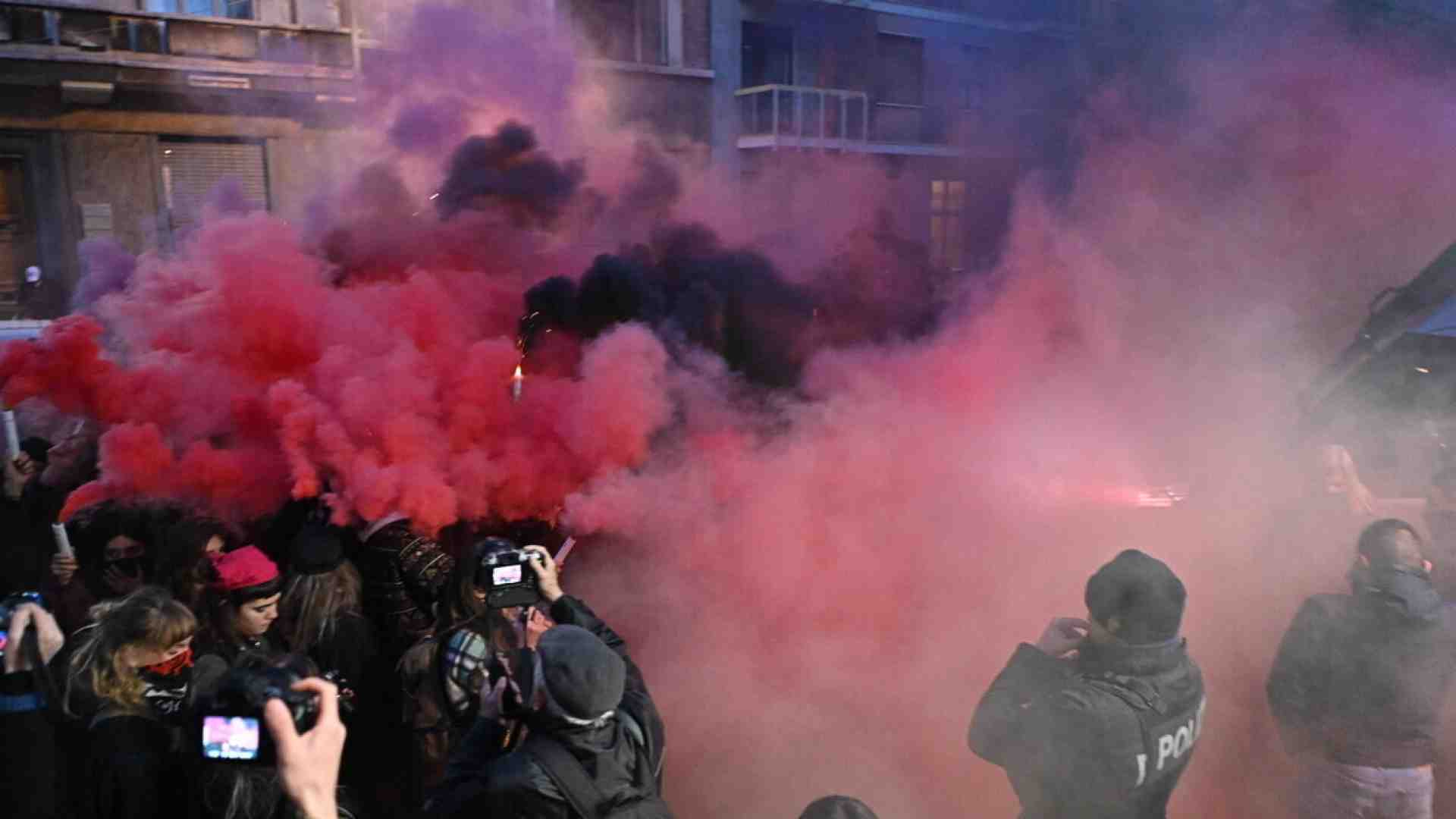 8 marzo, che orrore. Da Parigi a Berlino, le donne ebree aggredite e messe in salvo dalla polizia