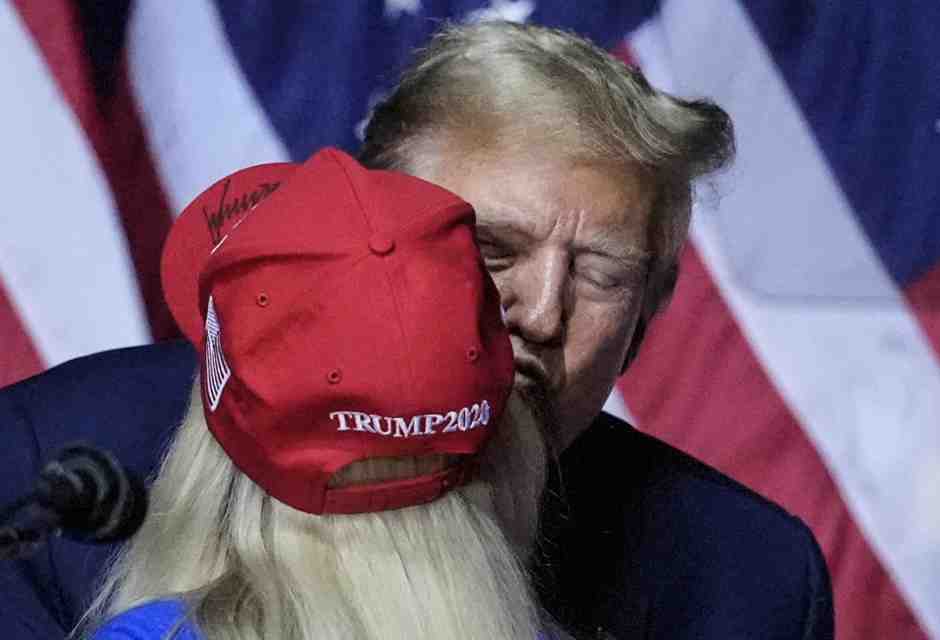 Quante contorsioni Trump impone al Partito repubblicano