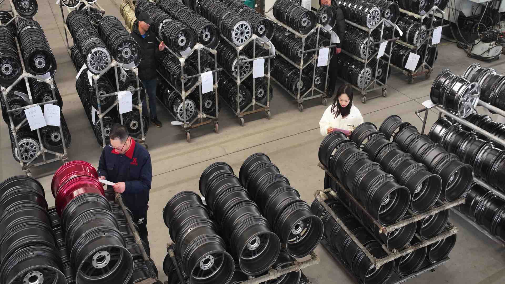 Il botto dei salari in Giappone. Le imprese accolgono l’appello del premier