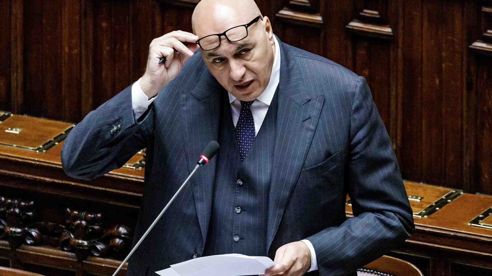 Crosetto sul caso dossieraggi: "Vulnus per la democrazia. Indagare a fondo sulle lobby coinvolte"