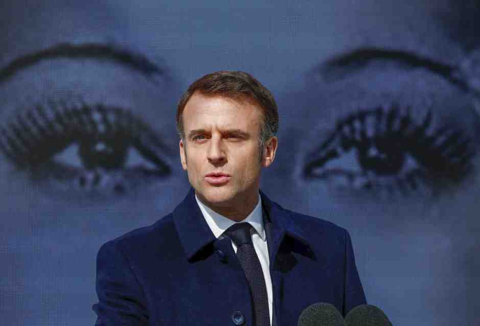 Emmanuel Macron insiste: la Russia non deve vincere