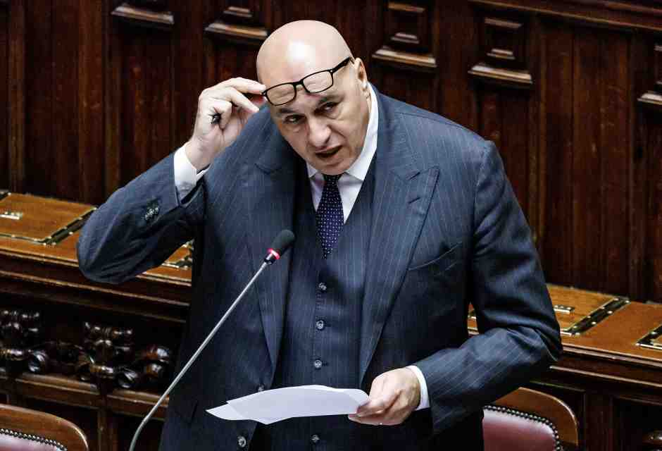 Crosetto sul caso dossieraggi: "Vulnus per la democrazia. Indagare a fondo sulle lobby coinvolte"