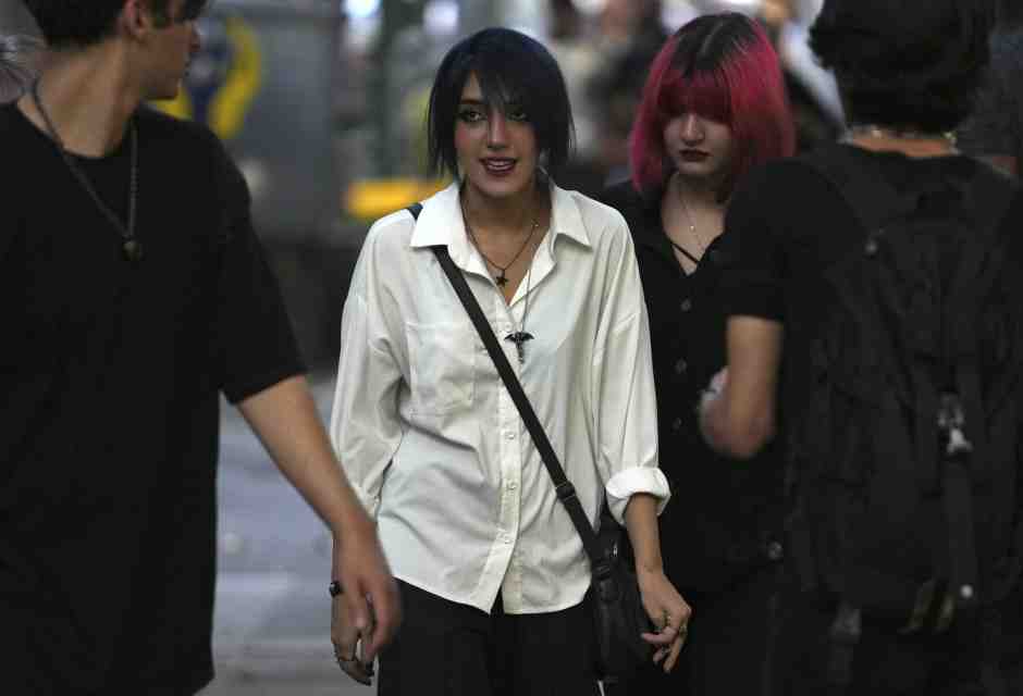 In Iran la guerra degli ayatollah a Instagram mette a rischio due milioni di giovani imprenditori