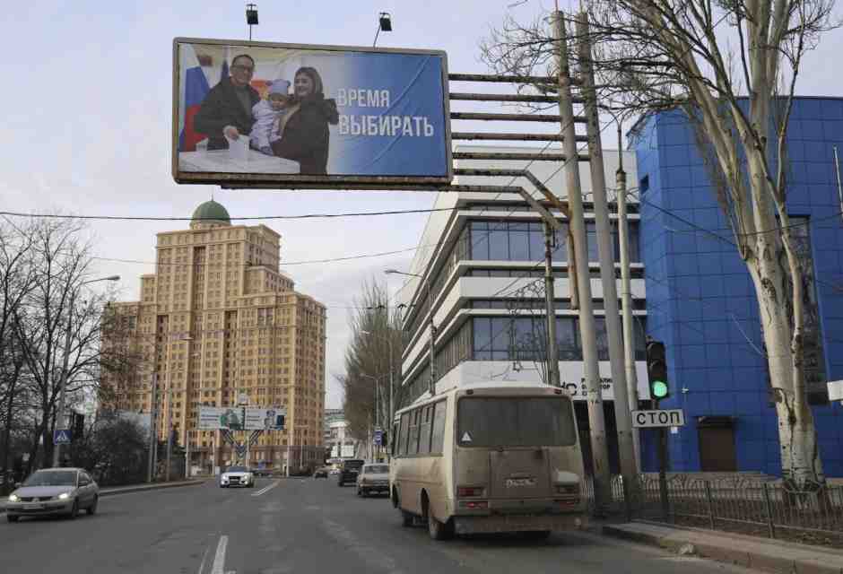 Il Cremlino forza gli ucraini a votare per Putin