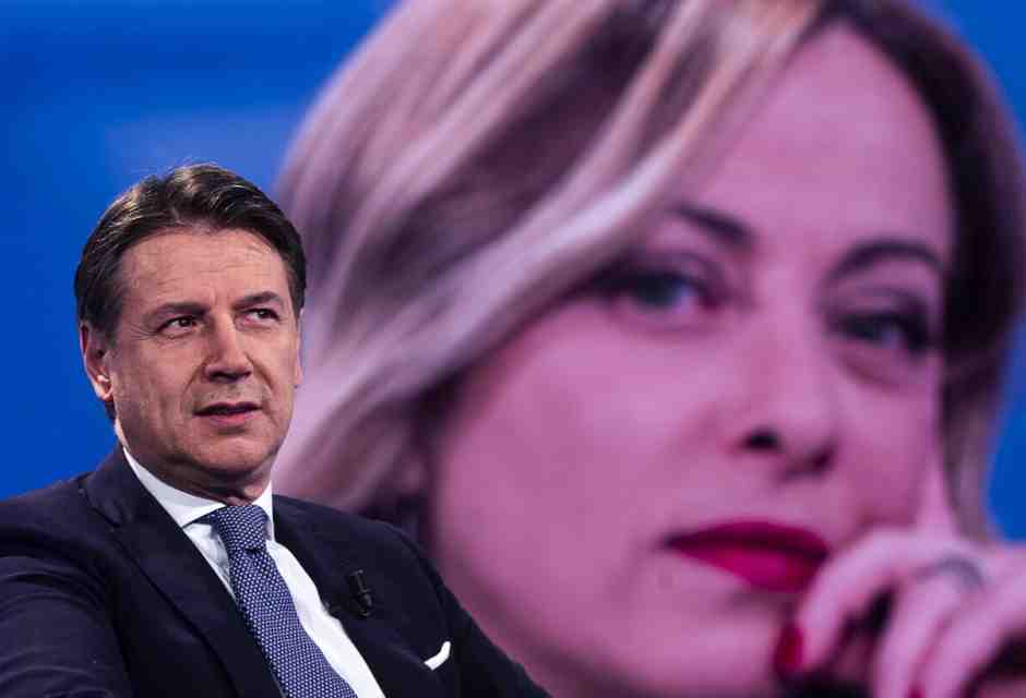 Dopo la "patria", la lezione sulla "sovranità". Lo strano dialogo del M5s con la destra