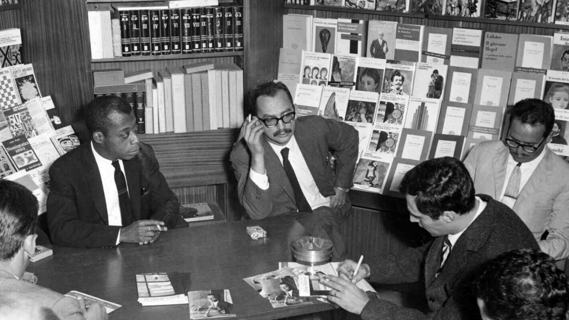Nostalgia per un'editoria che non c'è più. I segreti di dieci case editrici nell'"L’Italia dei libri" di Munari