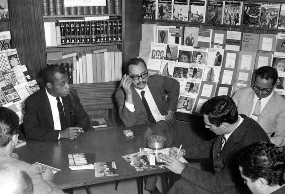 Nostalgia per un'editoria che non c'è più. I segreti di dieci case editrici nell'"L’Italia dei libri" di Munari