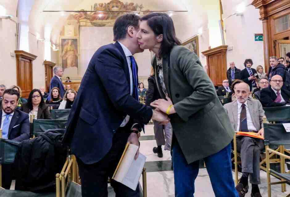 Basilicata: si ritira Lacerenza, candidato di Pd e M5s. Calenda: "Dilettanti allo sbaraglio, suicidio politico"