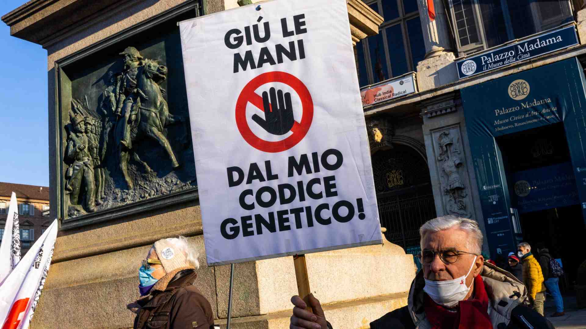 Chi non accelera è perduto: viaggio tra i misteri e i piaceri del complottismo