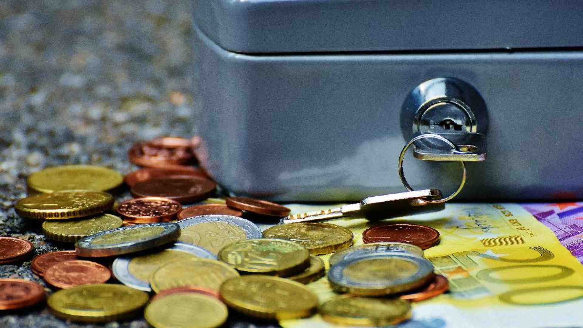 La Bce difende il contante: «Tuteleremo chi preferisce pagare così»