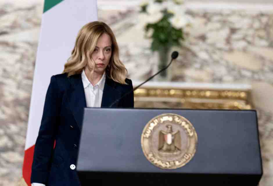 Come fa un paese indebitato come l’Italia a non terrorizzare i mercati?