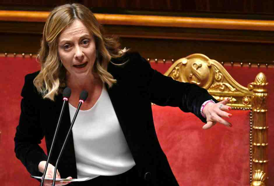 Meloni in Senato: "Contrari all'invio di truppe in Ucraina. Navalny non sarà dimenticato"