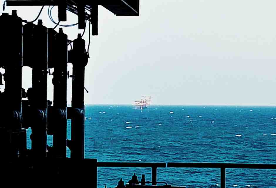 Così in Adriatico si estrae il petrolio italiano: viaggio sulla piattaforma Rospo Mare B