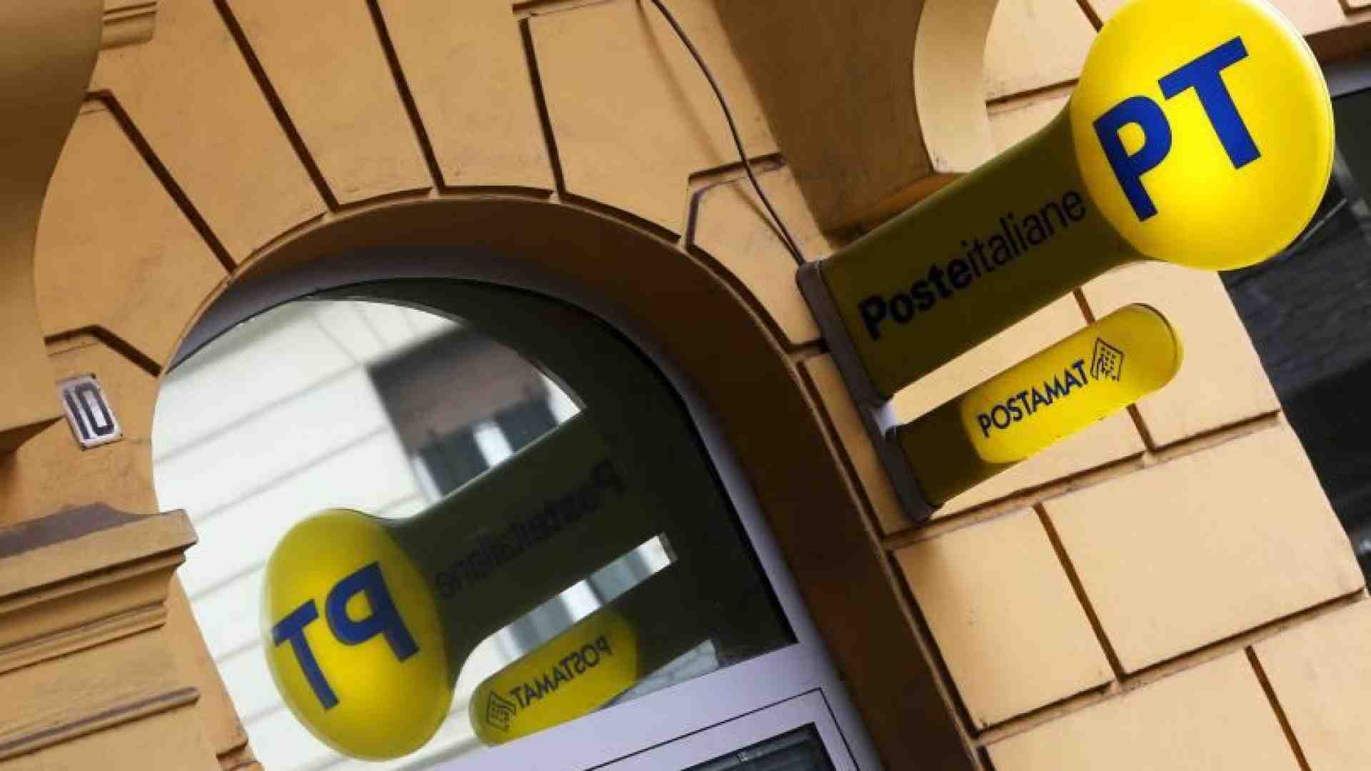 Privatizzazione di Poste, no dei sindacati: «Tagli al personale e agli uffici»