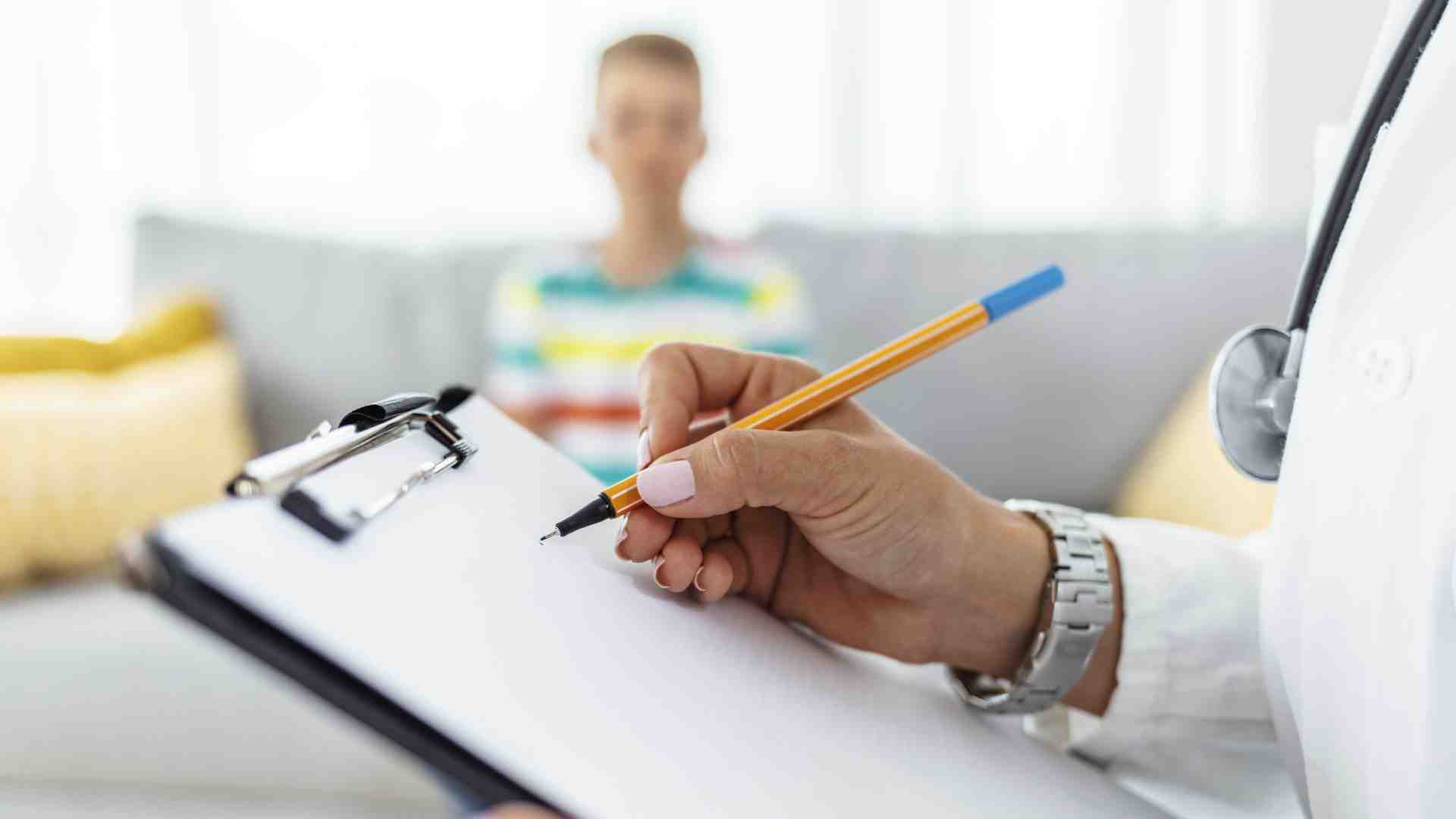 Anche l’Italia si attiva (a sinistra) contro i blocker