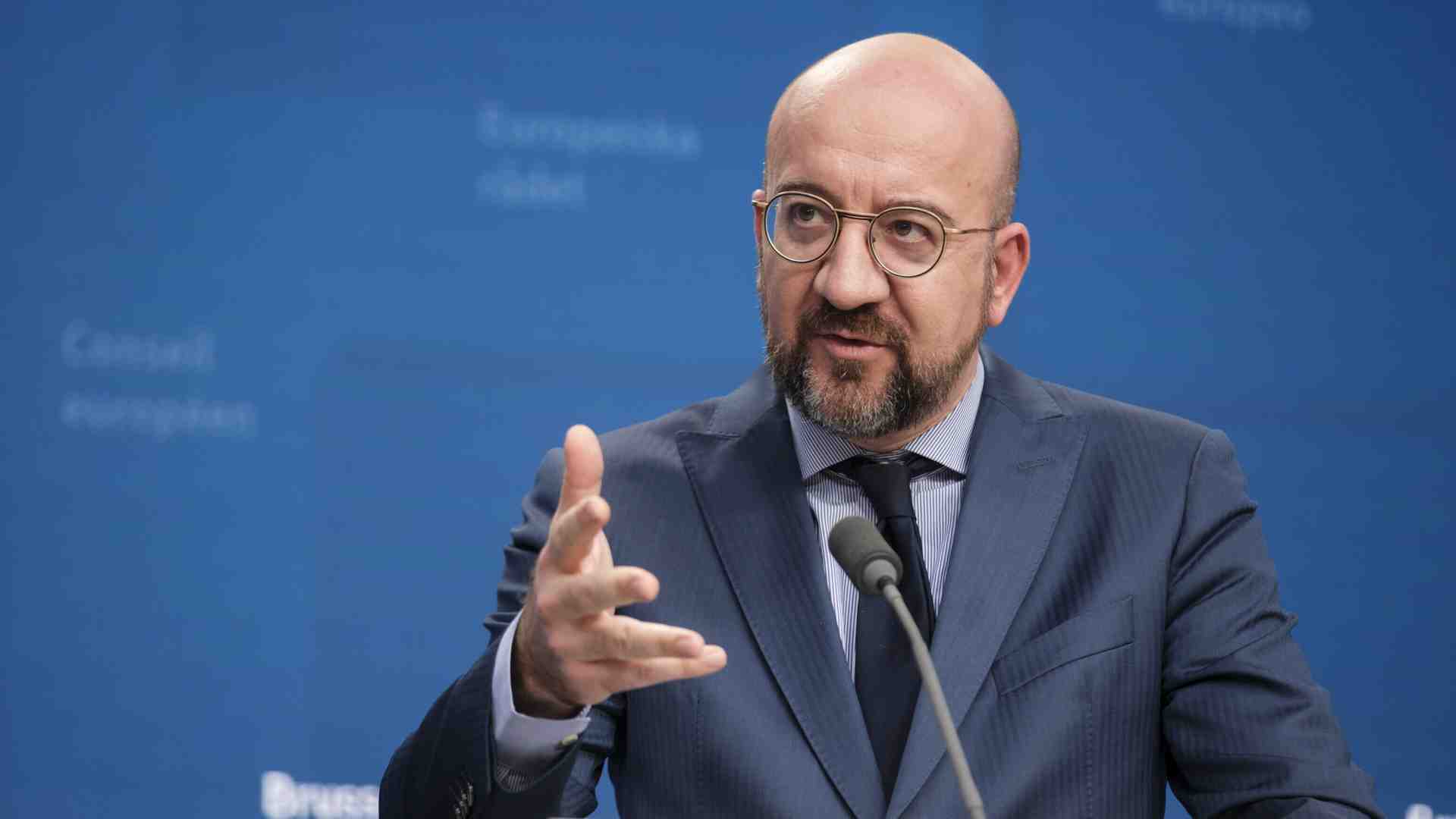 "Putin non ci intimidisce", ci dice Charles Michel. E promette più aiuti a Kyiv