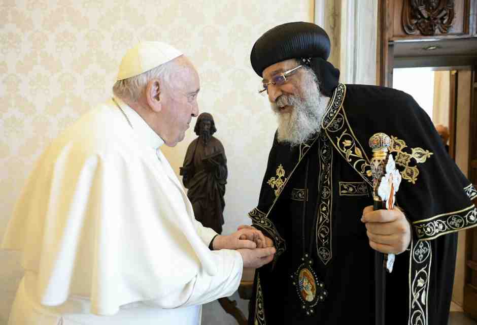 La Chiesa ortodossa copta sospende il dialogo con Roma. Motivo? “Fiducia supplicans”