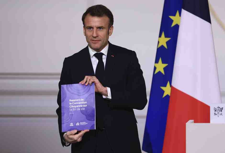 Contro la legge francese sull’aiuto a morire. L'intervista a Jean Leonett