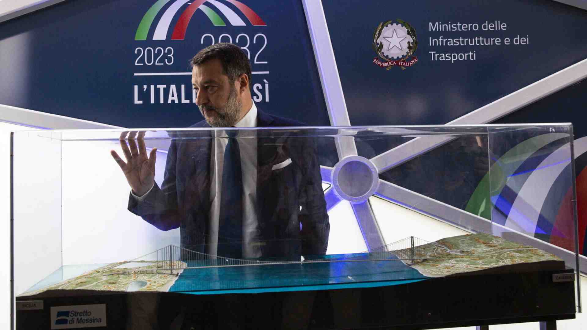 L'isola di Salvini: Lombardo fa saltare l'intesa per le europee. E anche il Ponte traballa