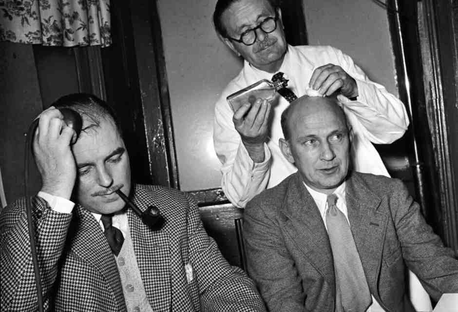 Parigi vuole una legge per proteggere teste calve e non: sui capelli non si scherza