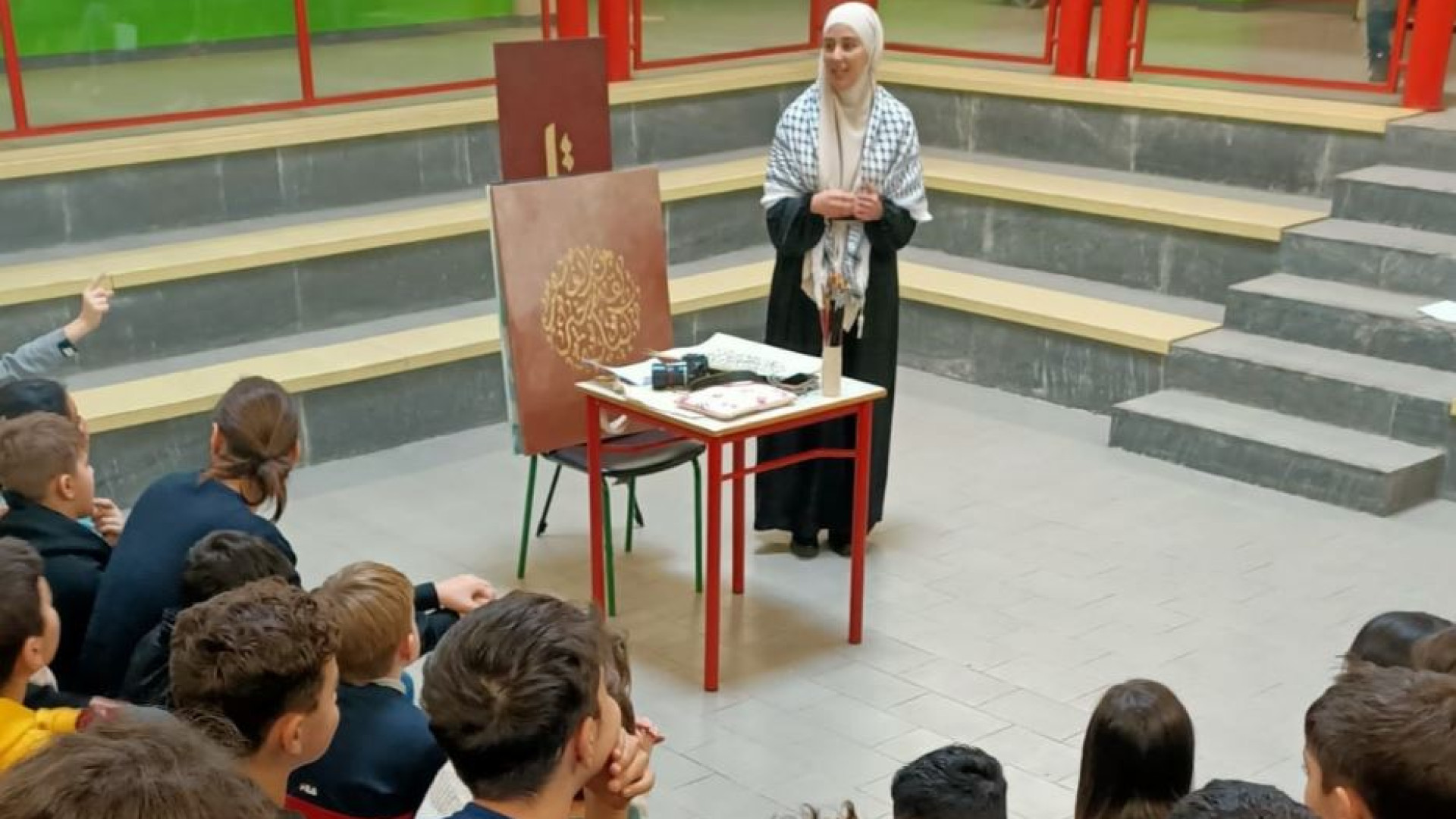 Dal Maghreb a Bergamo, Asmae insegna l'italiano alle famiglie immigrate