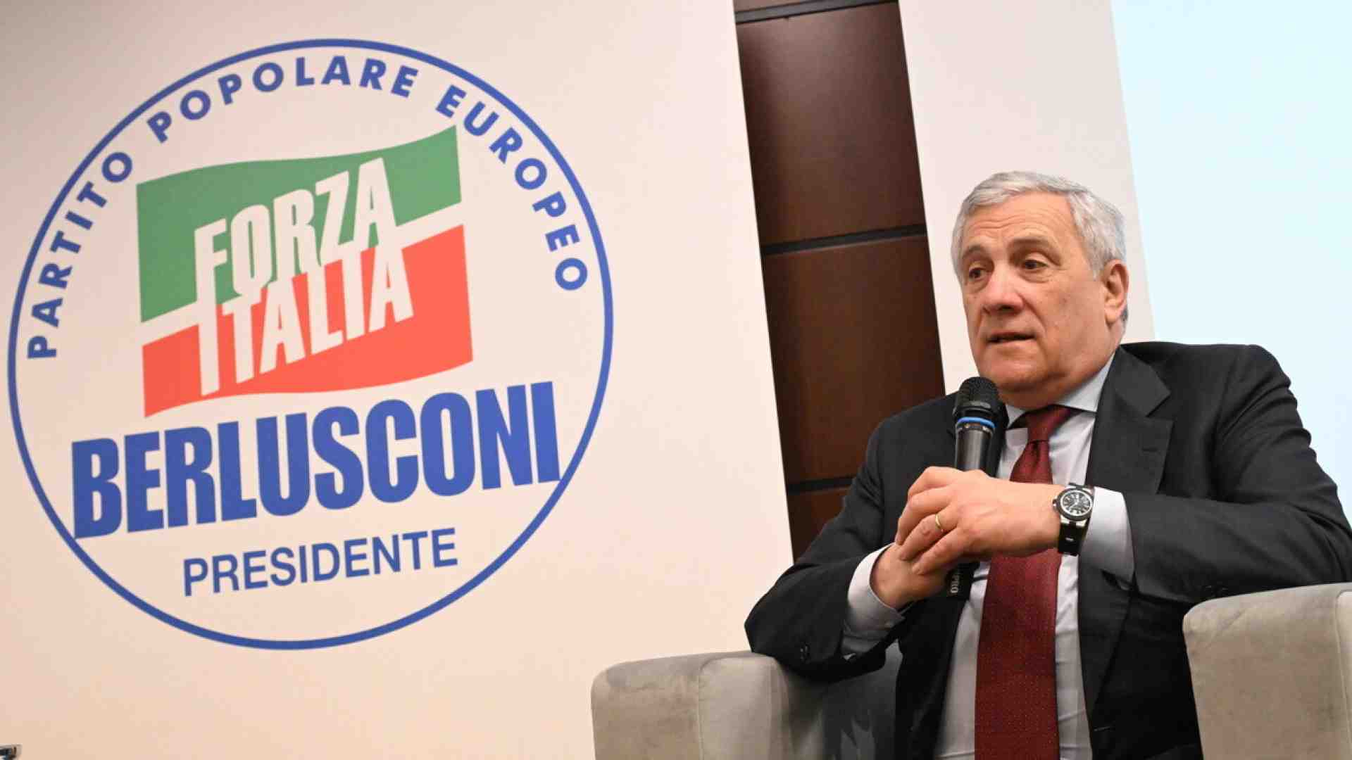 Forza Italia supera di nuovo la Lega nei sondaggi