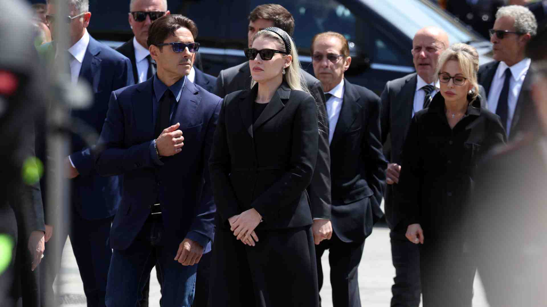 I piani dei Berlusconi. Pronta un casa editrice tutta sul Cav. E su Pier Silvio da FI sono sicuri: “Scenderà in campo”