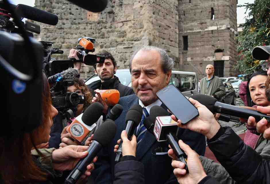 Di Pietro: "Decaro lasci fare gli ispettori, Emiliano si è comportato da sceriffo"