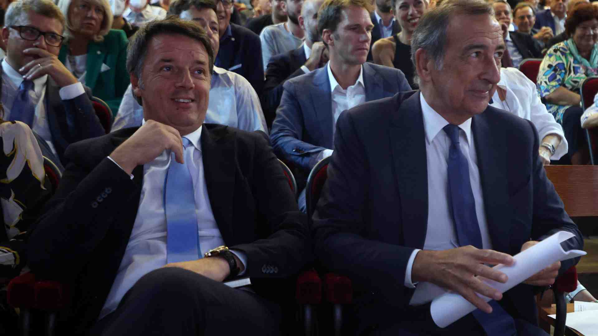 Spinte al centro. La mossa di Renzi con Bonino, il rebus Calenda e il ritorno di FI. Milano balla