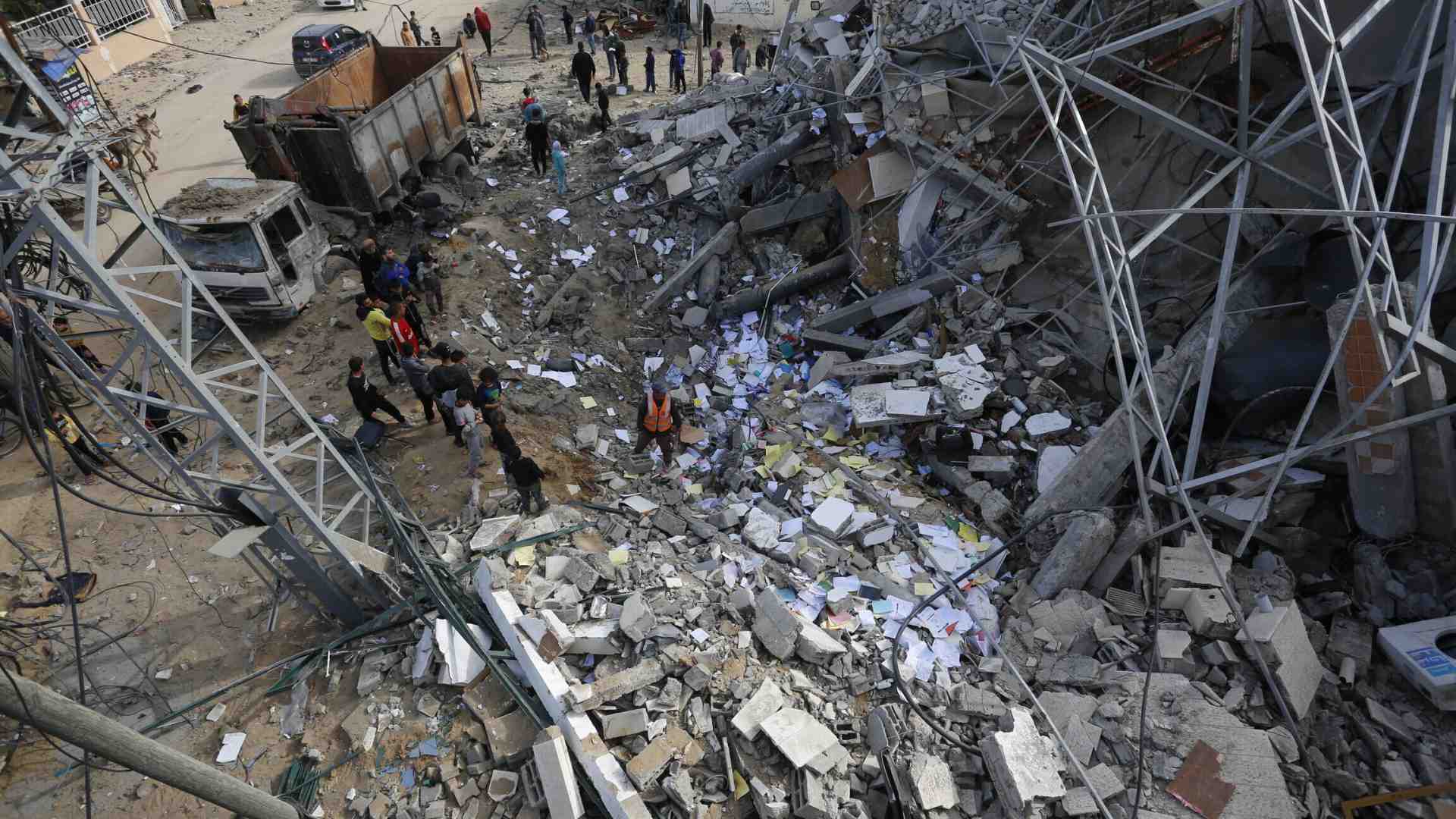 Esagero se vedo un mondo in cui trionfano stupidità, crudeltà e pazzia?