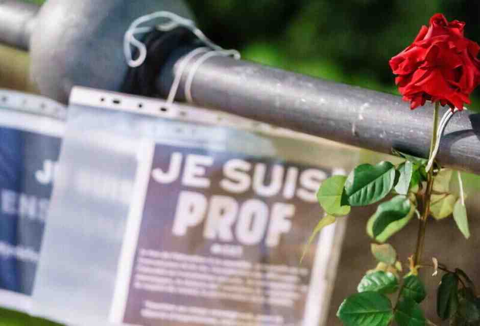 In Francia decine di scuole minacciate. Oggi Voltaire avrebbe la scorta