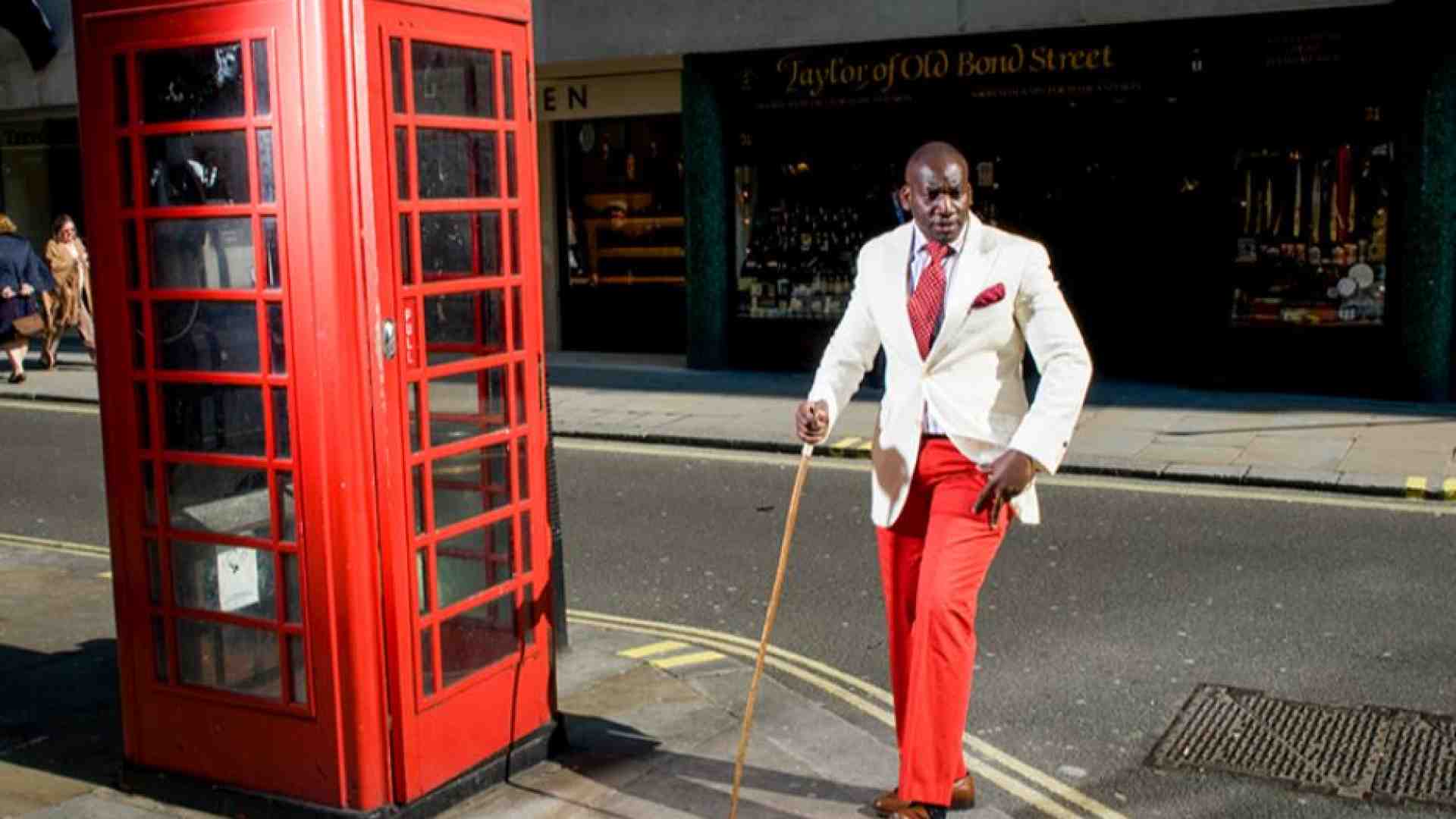 Dai sapeurs ai metallari: che stile, l'Africa di Tamagni