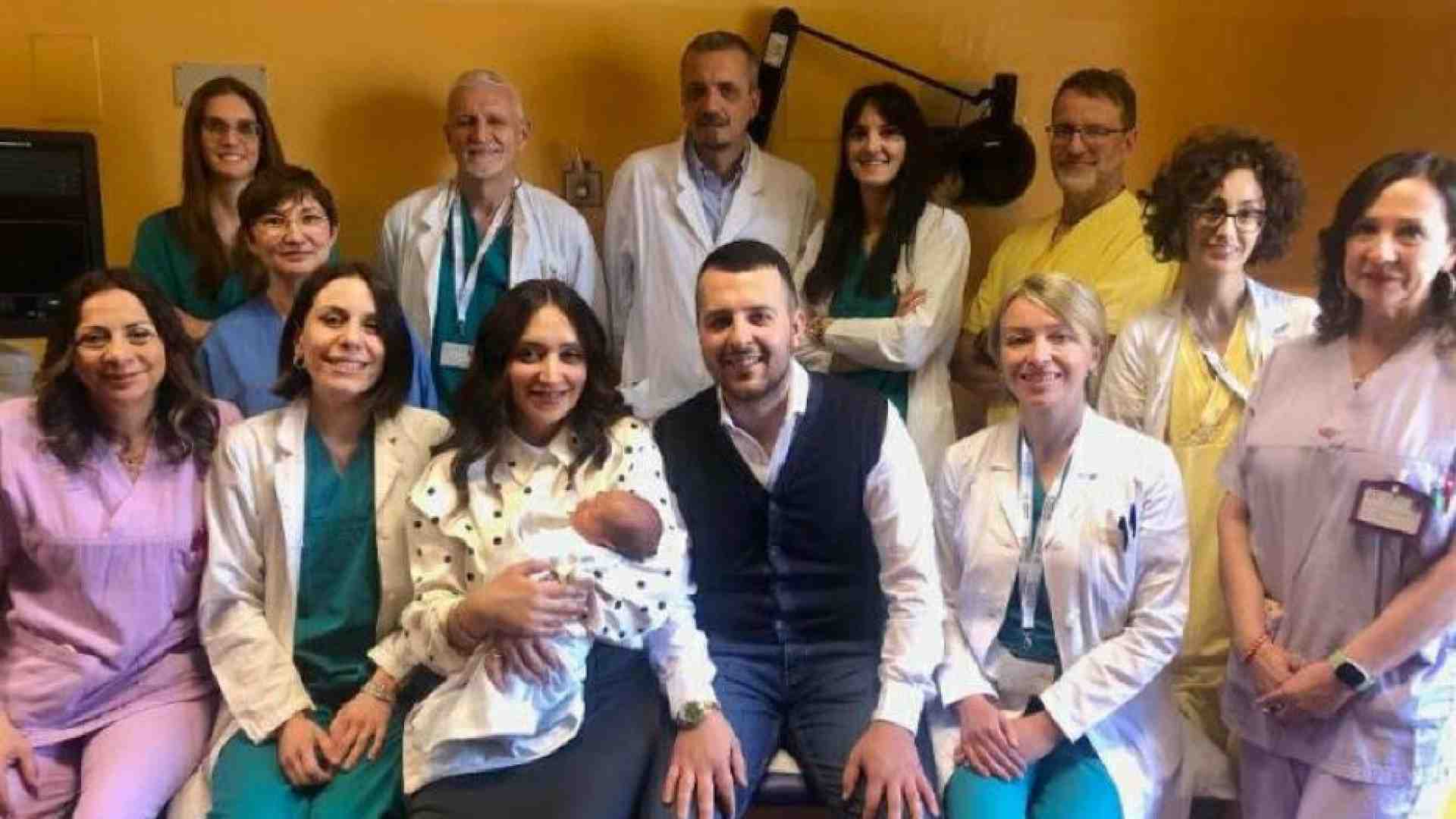 Il tumore (e le cure) al quarto mese di gravidanza: Federica ora è mamma