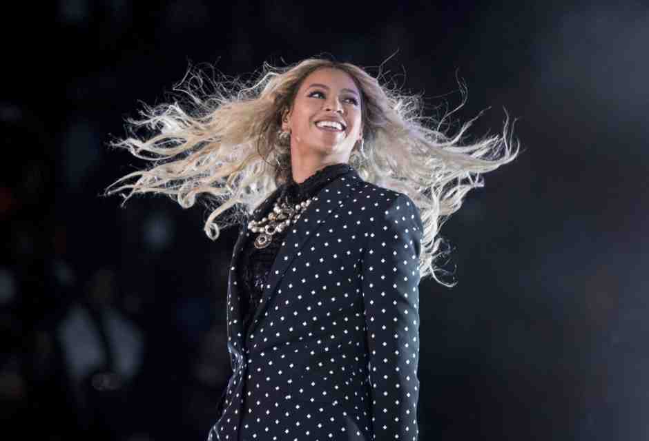 Tradizione bianca ed espressività black: la visionaria eleganza di Beyoncé