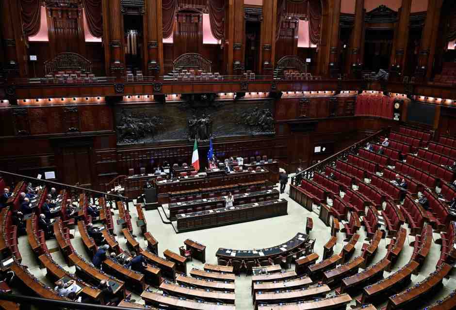 Alla Camera si vota la sfiducia contro Santanché e Salvini