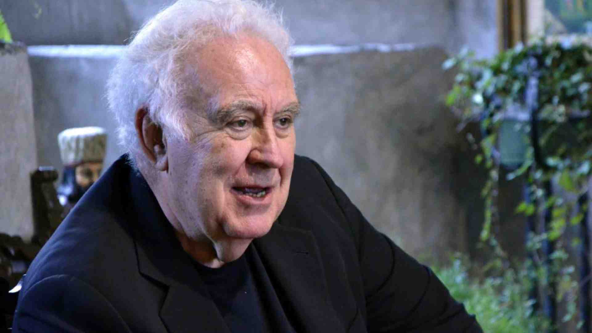 L'esordio di Santoro. Non proprio un Putin di Salerno