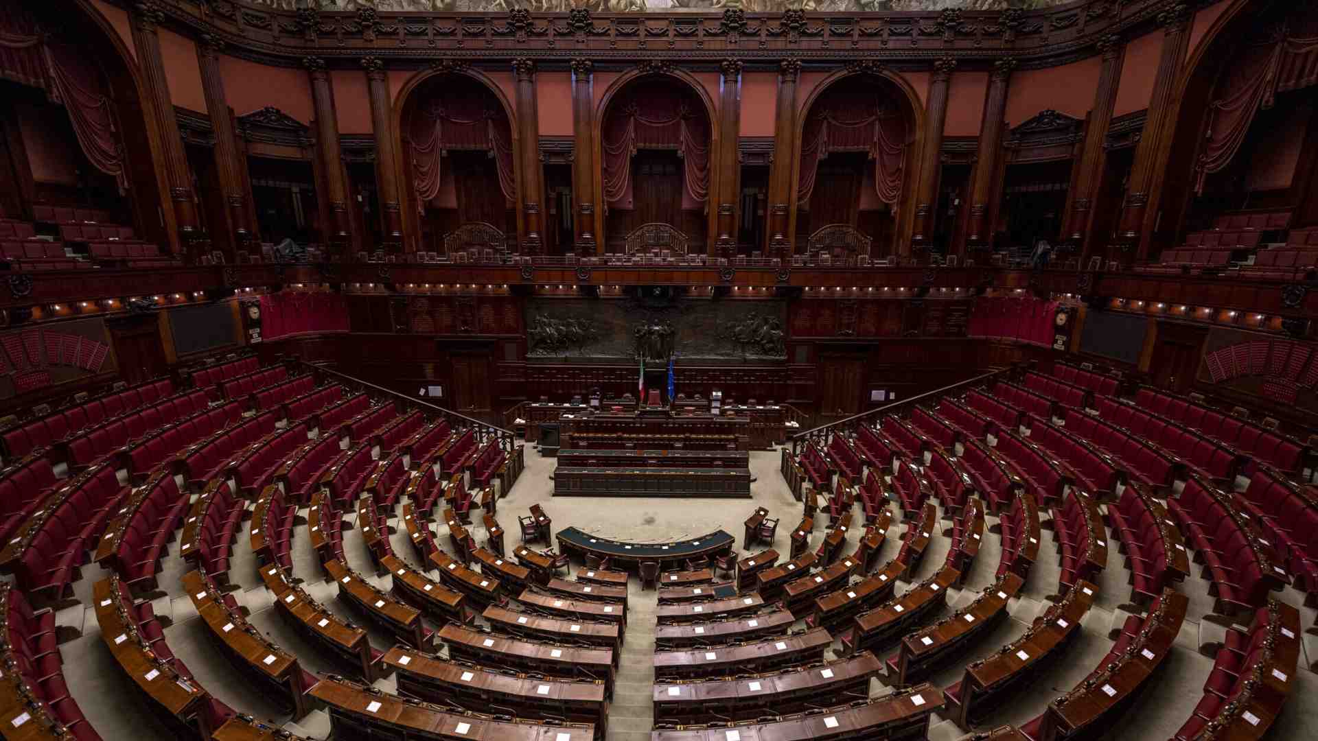 Così il Parlamento viene svuotato dei suoi poteri e della sua legittimità