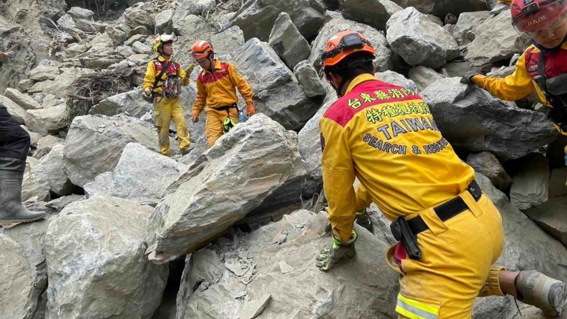 Taiwan, liberate nove persone da una grotta. Si cercano altri dispersi