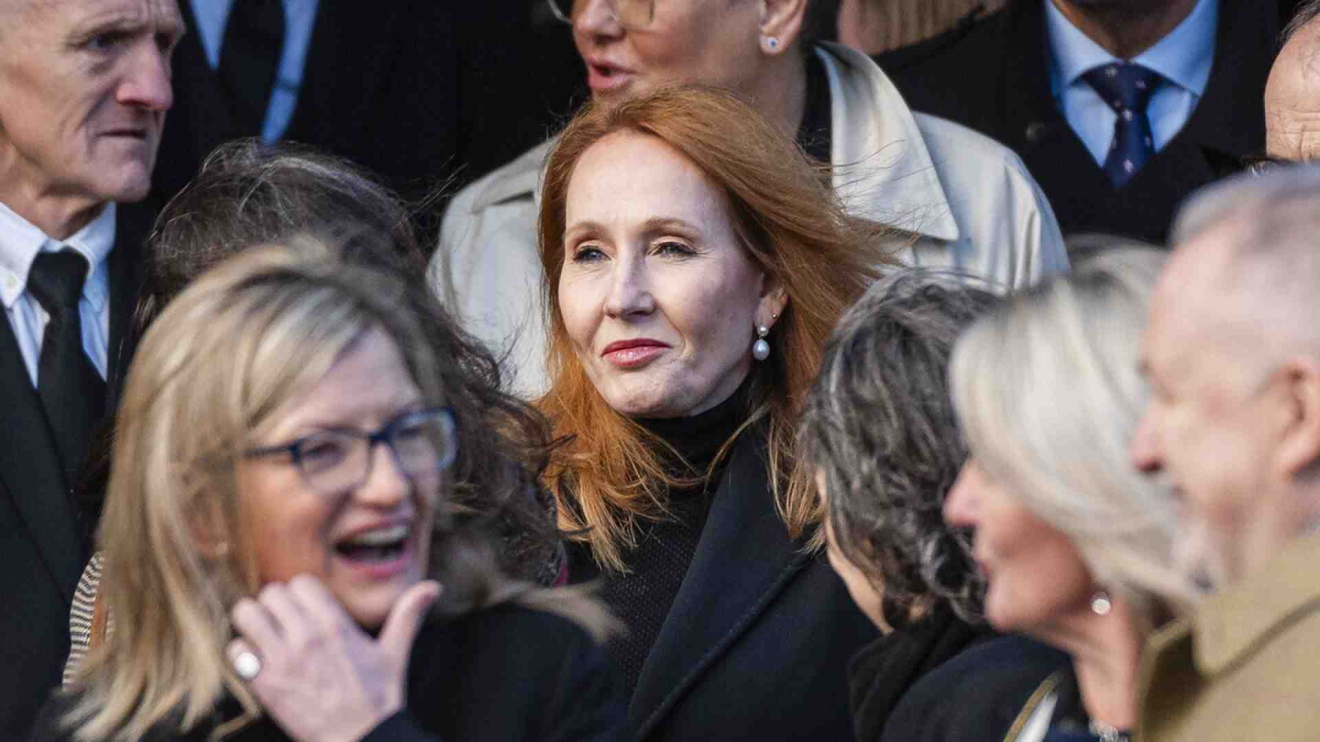 Un’epidemia di odio in Scozia. Ancora niente Rowling in manette, ma già quattromila denunce