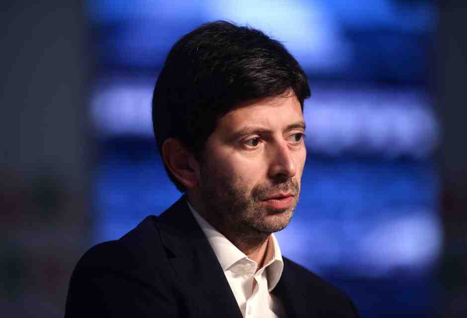 L’aggressione dei no vax a Speranza è uno schifo