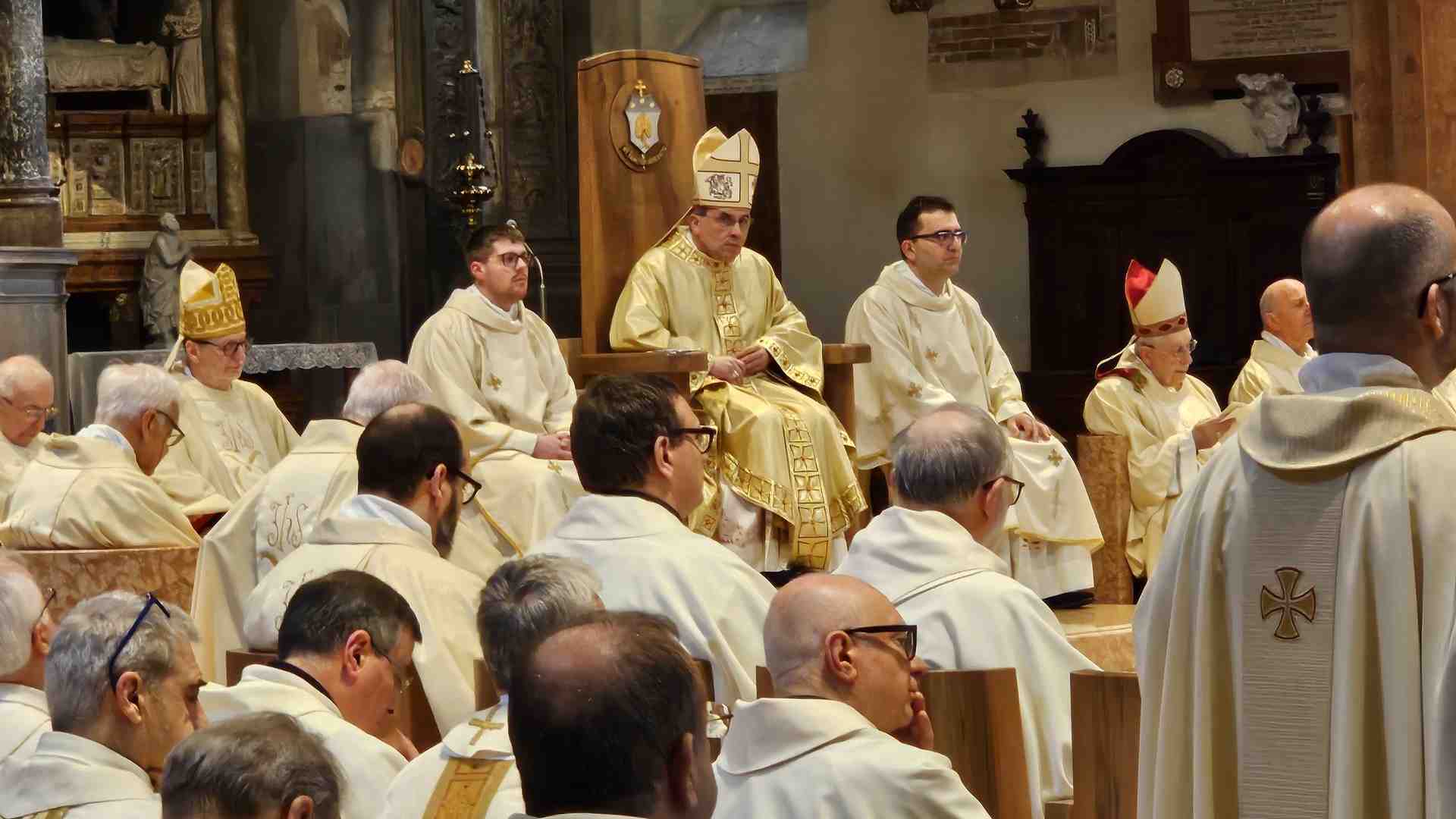 Un Vescovo commosso  chiede: pregate per me. La più bella lettera pastorale