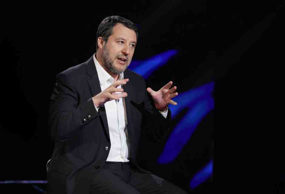 Salvini tra Putin e il dissenso leghista