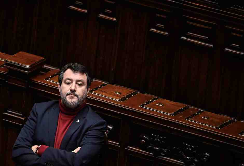 La Lega di Salvini si sta svuotando: in tre mesi più di 40 addii in tutta Italia