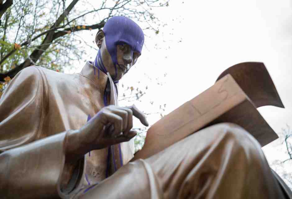 Circondare Montanelli di donne: l'idea per la nuova toponomastica di Milano