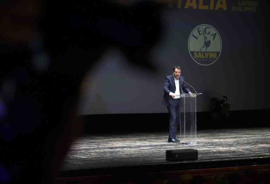 Salvini puntella la Lega Sud con il minicondono e l’asse con l’Udc